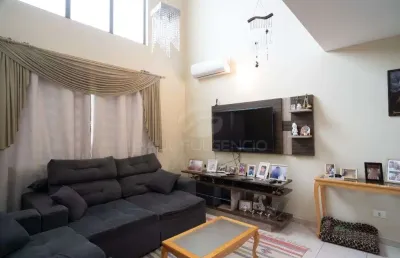 Casa com 3 quartos à venda na Rua Ruy Neves Ribas, 136, Parque Residencial Alcântara, Londrina