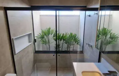 Casa de condomínio para venda tem 290 metros quadrados com 3 quartos