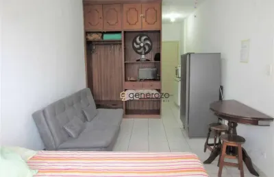 Kitnet à venda em pitangueiras, no centro, a 01 quadra da praia, com garagem e vista para o mar