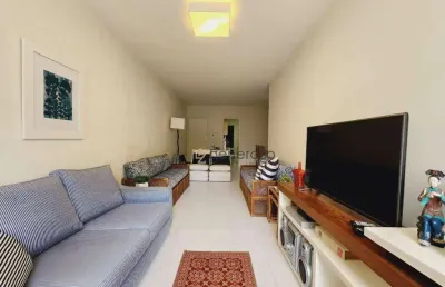 Apartamento á venda na praia das pitangueiras, com 03 dormitórios, 01 vaga de garagem a uma quadra da praia.