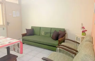Apartamento na praia das pitangueiras, 02 dormitórios, 01 vaga, 01 quadra da praia