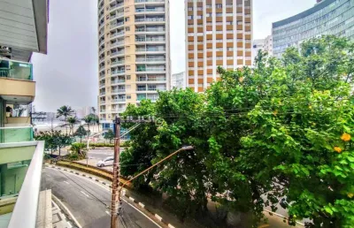Apartamento à venda, 02 quartos na quadra da praia.