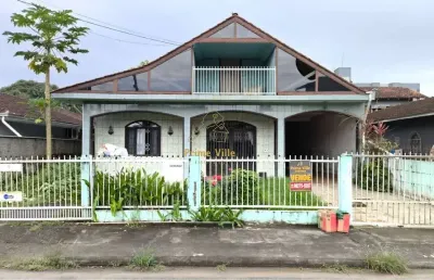 Casa com 3 quartos à venda na Av. Alm. Jaceguay, 2775, Costa e Silva, Joinville