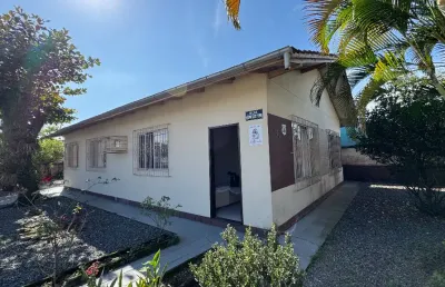 Casa com 3 quartos à venda na rua coronel francisco gomes, 1, bucarein, joinville, 108 m2 por r$ 650.000