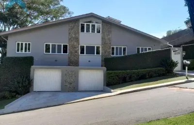 Casa em condomínio com lazer e natureza  atibaia/sp