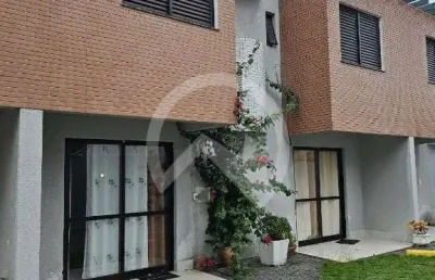 Sobrado em condominio fechado a venda com 3 quartos no em caioba/matinhos.