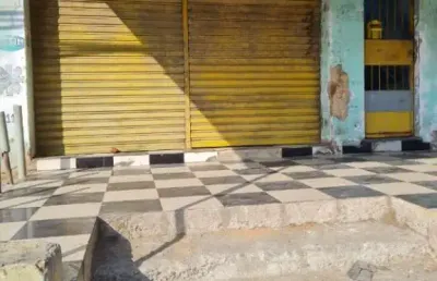 Sala comercial para alugar na estrada aníbal da motta, parque são josé, belford roxo por r$ 800