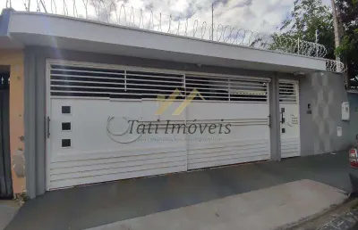Casa com 3 quartos à venda na Rua Vereador Lucas Perroni Júnior, Jardim Ipanema, São Carlos