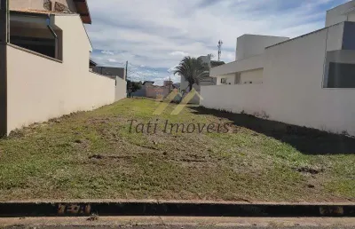 Terreno à venda na Avenida Pedro Muszkat, Residencial Samambaia, São Carlos