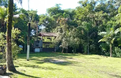Bela chácara de 5.000m², com piscina em itanhaém, no jardim aguapeú!