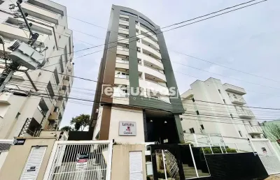 Apartamento mobiliado c/ 2 qtos, com elevador no bom retiro por 379 mil