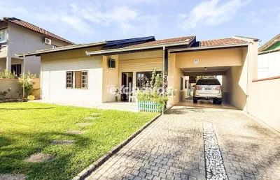 Casa térrea averbada com 211m² , espaçosa e cheia de possibilidades no bairro glória – joinville/sc
