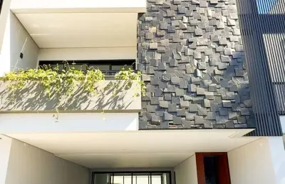 Casa triplex  com 3 suítes a venda no bairro gloria em joinville