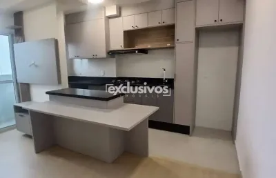 Apartamento semi mobiliado lindo novo no home club glória por r$ 485.000,00.