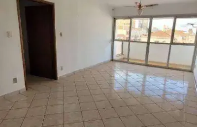 Apartamento com excelente localização no centro da cidade.
