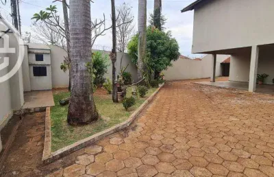 Casa com 5 dormitórios para alugar, 778 m² por r$ 8.100,00/mês - centro - barretos/sp