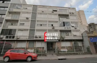 Apartamento térreo 3 dormitórios com pátio a venda no bairro bom fim (edifício quarai) - av22699