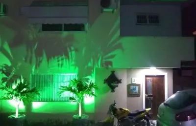Casa com 4 quartos à venda em itaipu, niterói  por r$ 490.000