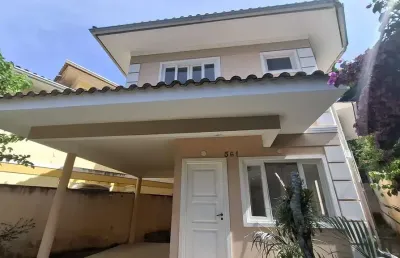 Casa com 3 quartos à venda em piratininga, niterói , 149 m2 por r$ 880.000