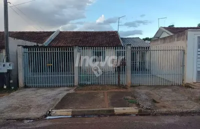 Casa com 2 quartos à venda na Rua Heriberto Beutler de Cecco, 2248, Jardim Coopagro, Toledo