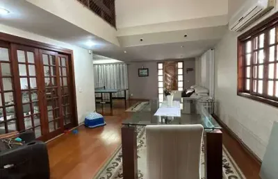 Casa com 4 quartos à venda na avenida cruz nunes, piratininga, niterói, 360 m2 por r$ 1.300.000