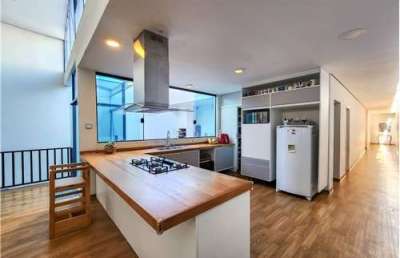 Casa tipo para venda em vila anglo brasileira com 6 quartos, sendo 1 suíte, 370m²