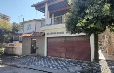 Casa tipo para venda em região central com 3 quartos, 187m²