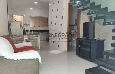 Casa em condomínio fechado com 2 quartos à venda na avenida ângelo perino, balneário maracanã, praia grande, 53 m2 por r$ 300.000