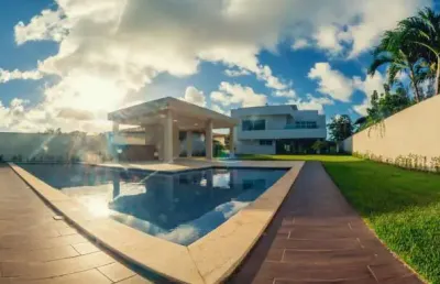 Casa duplex em condominio 4 quartos sendo 2 suítes 538m2 em piatã