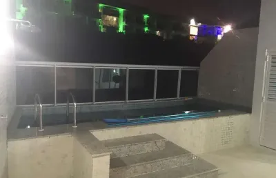 Cobertura no costa espanha 2 quartos suites 142m2 na barra