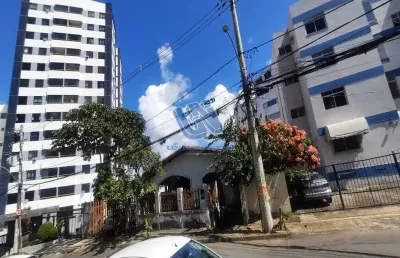 Casa frente de rua com 4 quartos sendo 2 suítes 382m2 de terreno no candeal