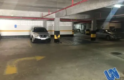 Estacionamento 150 vagas com 6.430m2. loja com 450m2. possibilidade p/ clinica, loja etc.