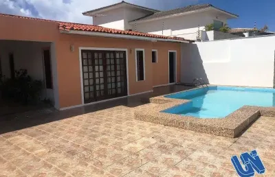 Casa em condomínio fechado 3 suítes sendo 1 suite 200m2 em piatã