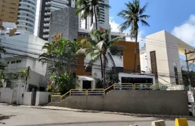 Hotel para locação com 24 suítes com área de 900,00 m2 próximo a praia