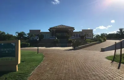 Casa duplex em condomínio 4 suítes 370,49m2 no iberostar na praia do forte