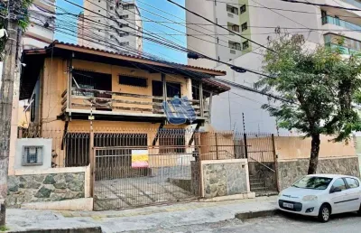 Casa 2 pavimentos 5 quartos sendo 3 suítes 370m2 na pituba