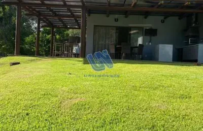 Casa duplex em condominio com 3 quartos sendo 2 suítes mobiliada com 300m2 em praia do forte