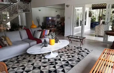 Casa em condominio em lauro de freitas a venda 4 quartos suites 450m2