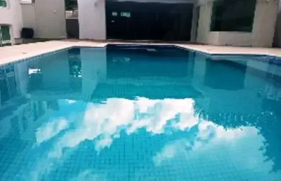 Casa em condomínio com 4 suítes sendo 1 suíte master com closet e hidro 900m2 em alphaville i