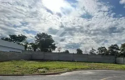 Terreno em condomínio fechado à venda na doutor meirelles, 20, tijucal, cuiabá por r$ 300.000