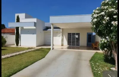 Casa com 3 quartos à venda na fidelis gasparoto, 199, castelândia, primavera do leste por r$ 980.000