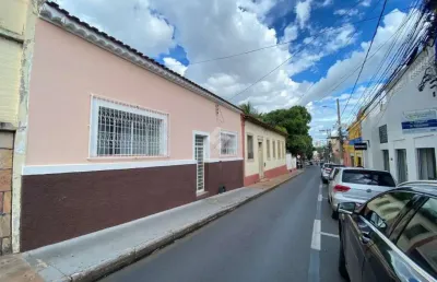 Casa com 6 quartos à venda na candido mariano, 658, centro-norte, cuiabá por r$ 580.000