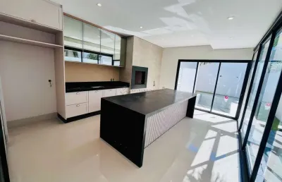 Casa em condomínio fechado com 3 quartos à venda na das caviúnas, 225, jardim itália, cuiabá por r$ 2.950.000