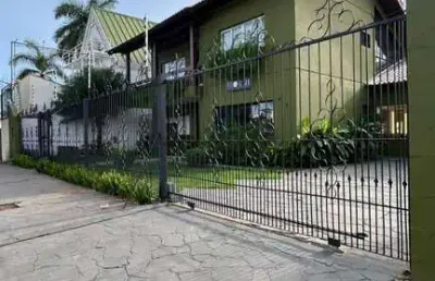 Casa com 4 quartos à venda na portugal, 346, santa rosa, cuiabá por r$ 2.300.000