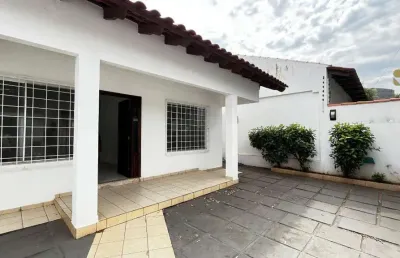 Casa com 2 quartos para alugar na rua 13, 60, boa esperança, cuiabá por r$ 3.500