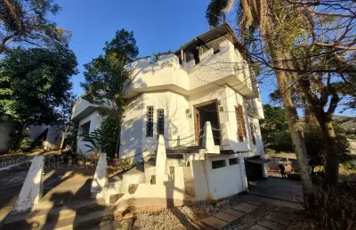 Casa com 4 quartos à venda na Rua Atílio Thomazzi, 137, Laranjeiras, Caieiras