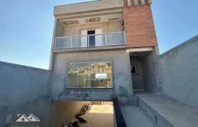 Lindo sobrado de 3 dormitórios e garagem subterrânea em laranjeiras !