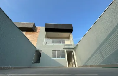 Lindo sobrado de 3 dormitórios, espaçoso em laranjeiras !