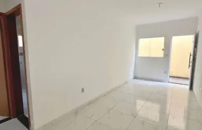 Geminada térrea com 2 dorm 1 suíte quintal privativo 1 vaga e laudo de 355 mil