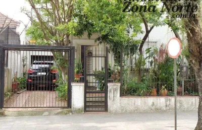 Casa com 3 quartos à venda na Eudoro Berlink, R, Auxiliadora, Porto Alegre